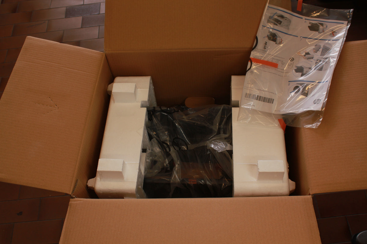 HP CC424A Heftmailbox mit 3 Fächern für 900 Blatt -Bulk